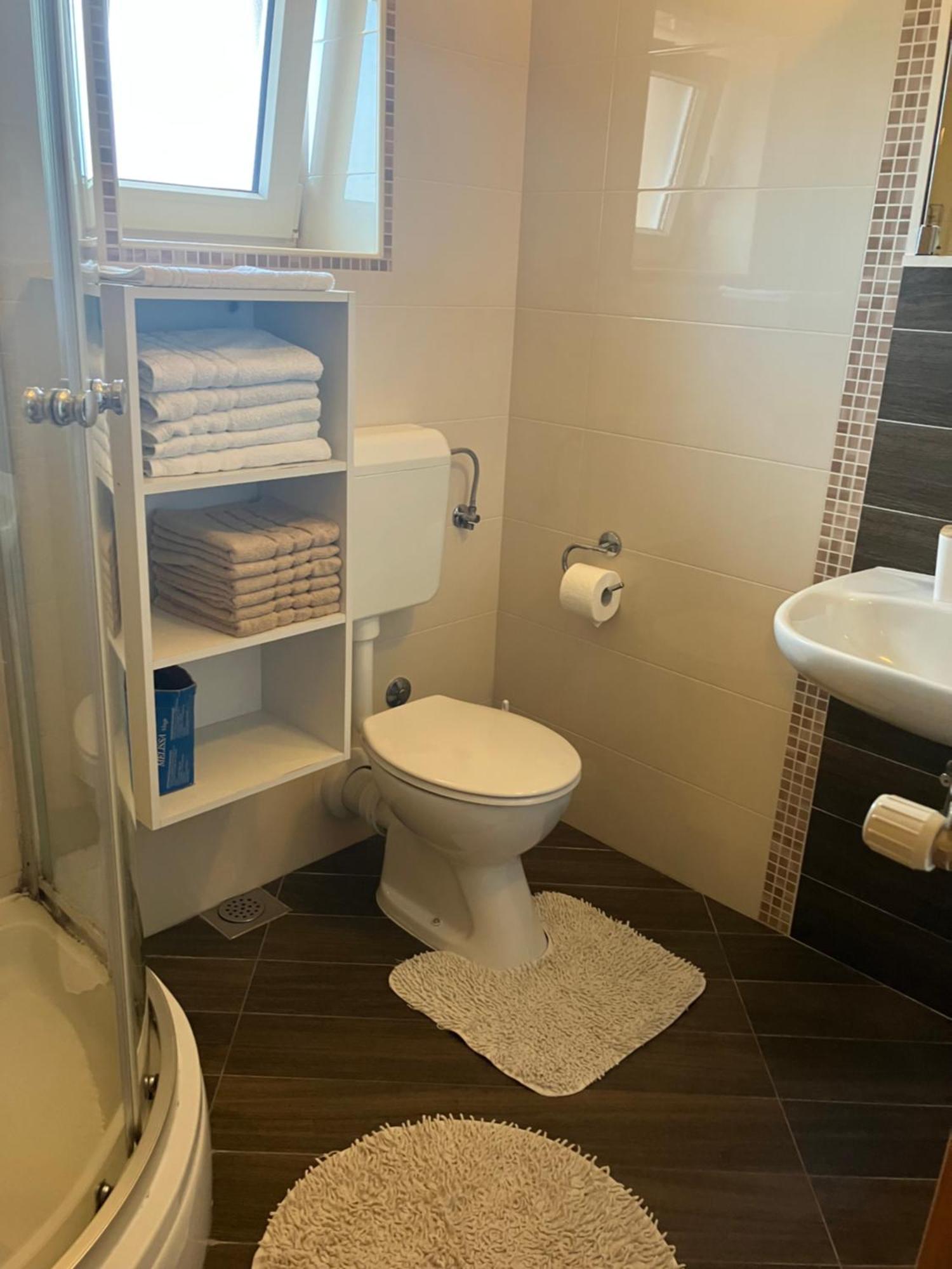 Apartman Voch Zambratija  Buitenkant foto