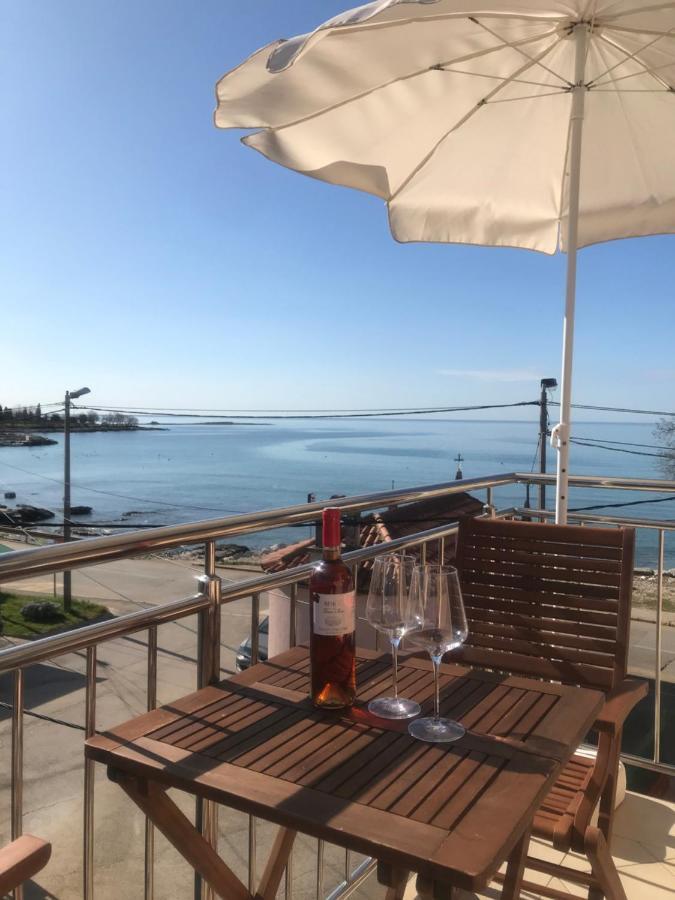 Apartman Voch Zambratija  Buitenkant foto